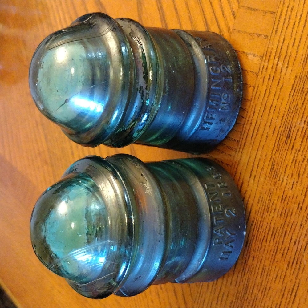 Hemingray No 12 Green Glass Insulator Set/2